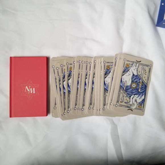 White Numen Tarot: A Sacred Animal Tarot Deck (Modern Tarot Library) - Picture 4 of 10